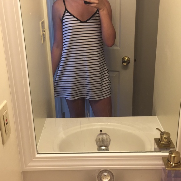 Sundress - Picture 3 of 4